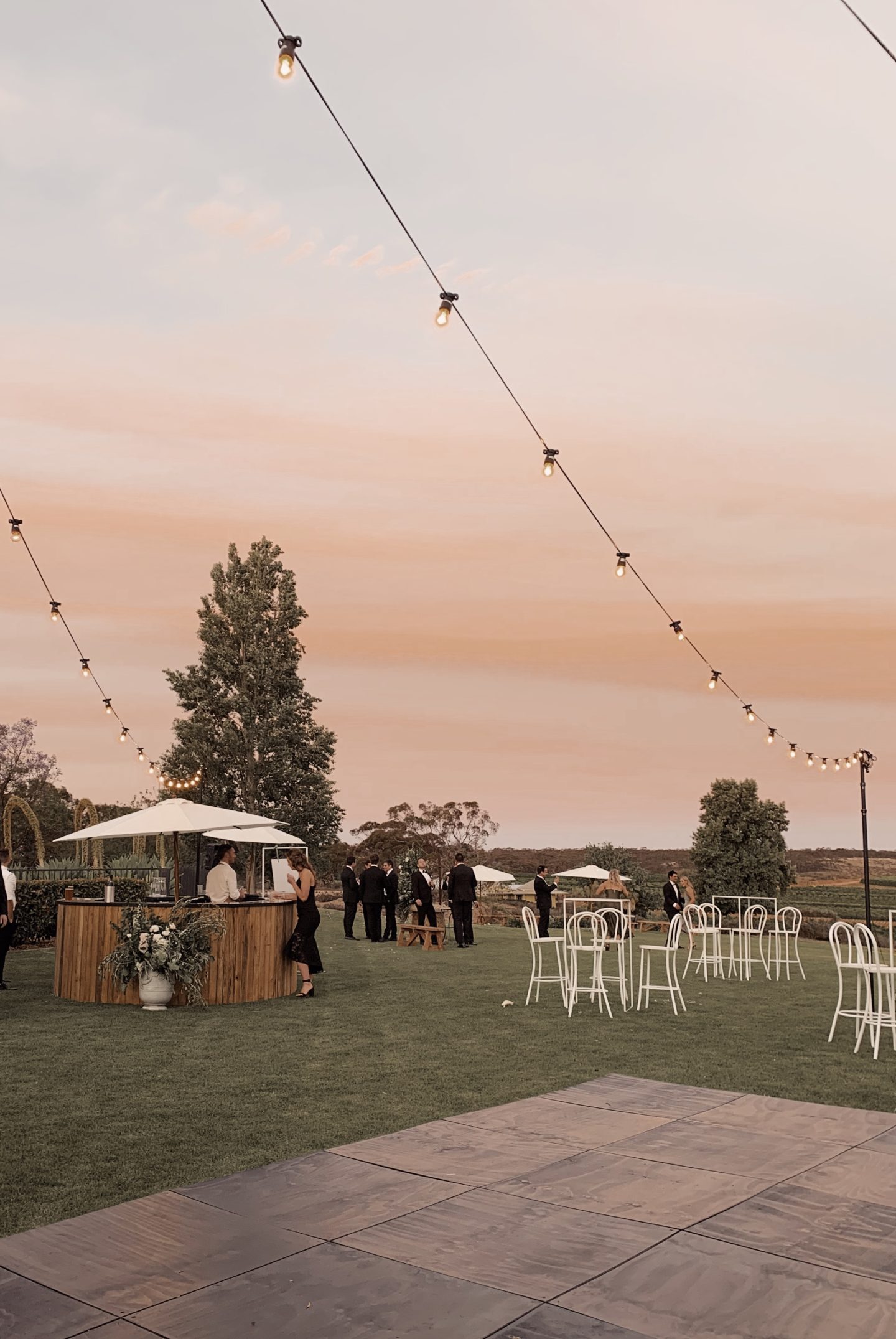 Top 10 Tips On How To Host An Intimate Wedding