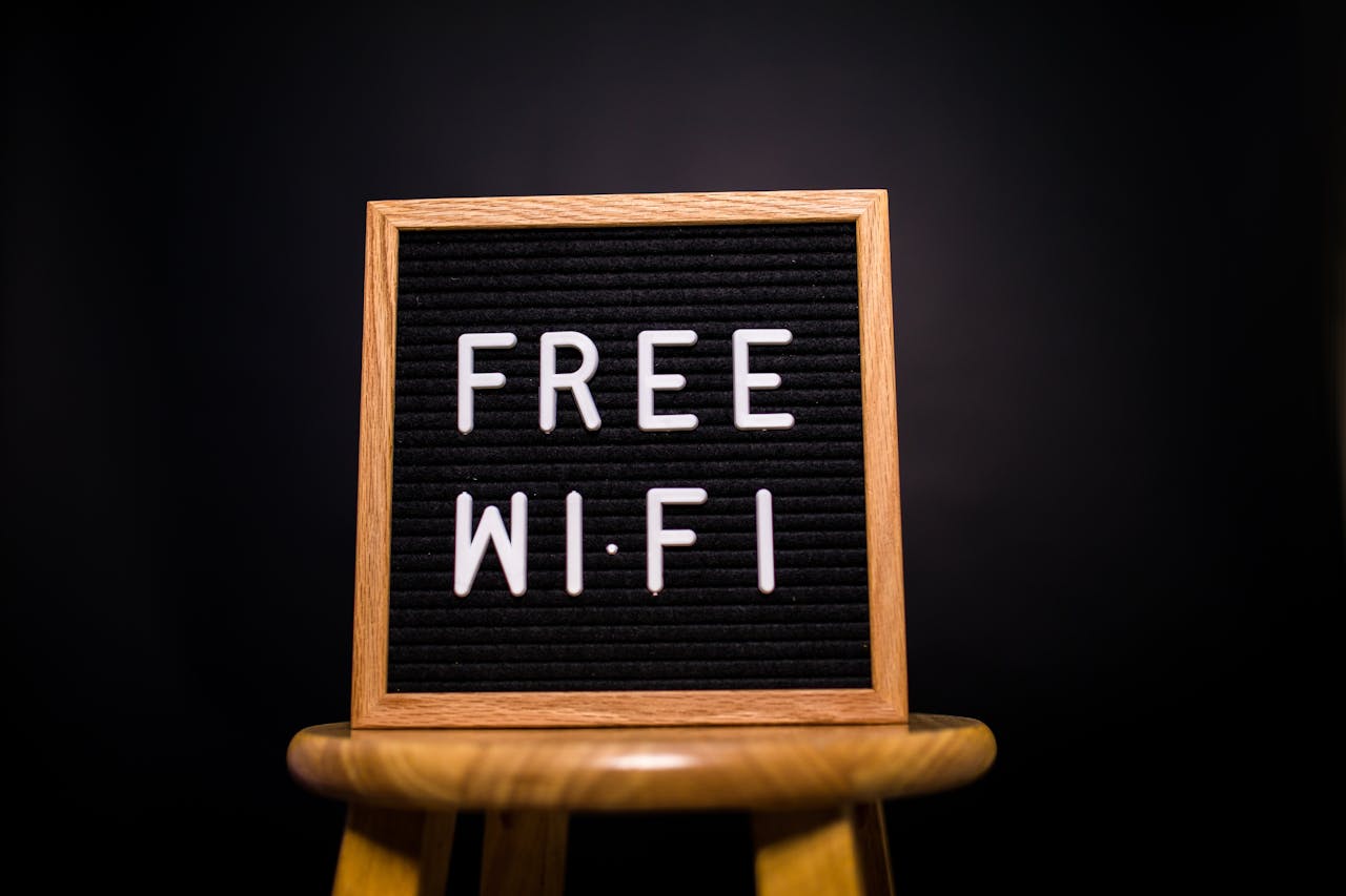 Digital Safety Tips for Travelers: How to Stay Safe Online While Exploring the World