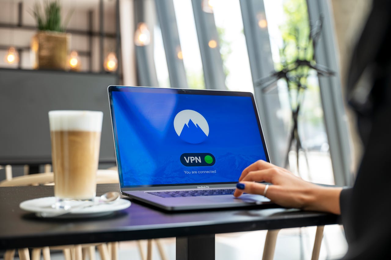 Digital Safety Tips for Travelers: How to Stay Safe Online While Exploring the World