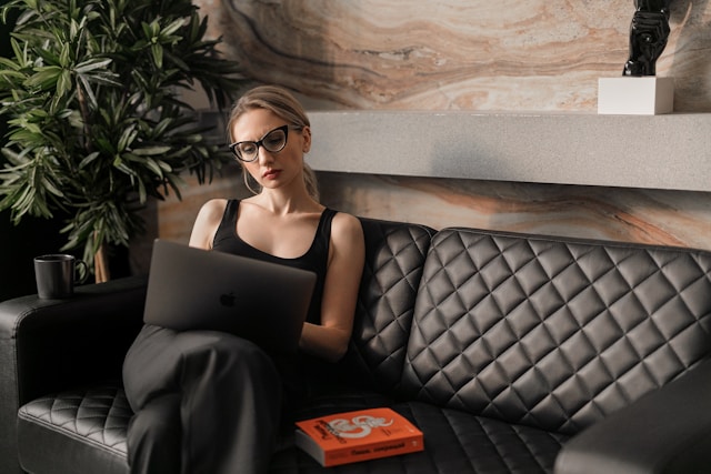 Old-Fashioned Ways To Dress For Success (and look, and act too!)